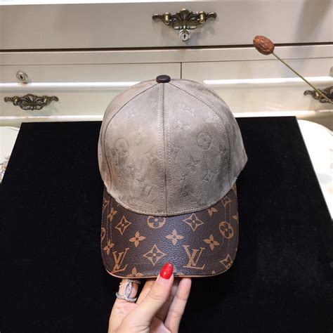 louis vuitton men's hat.